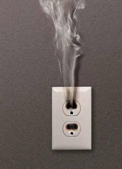 dangerous-electrical-outlet-400x550.jpg