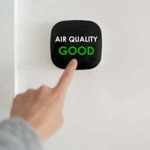 Home sensor test showing that the air quality is good